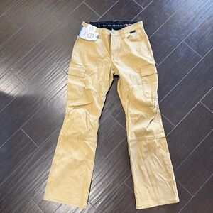 All Terrain Gear by Wrangler women’s  Khaki Cargo Pants Size 10